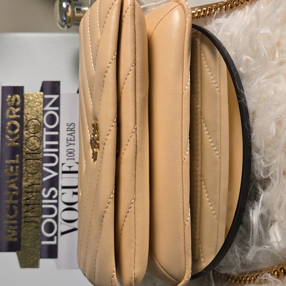 Tory Burch NWTs Kira Chevron Chain Wallet - Picture 12 of 16